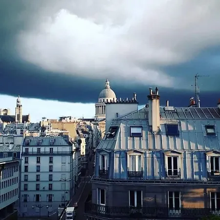 Place Maubert Centre Vue Contemporain Climatisation Ascenseur